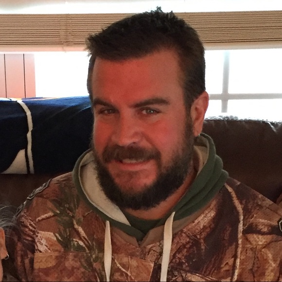 Meet your Posher, Rob - Picture 1 of 1